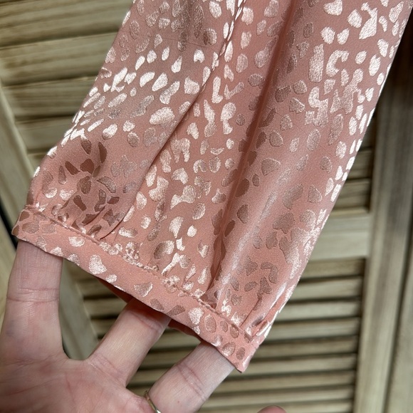 Candie's  Blush Animal Print Wrap Blouse Size L - Picture 2 of 10